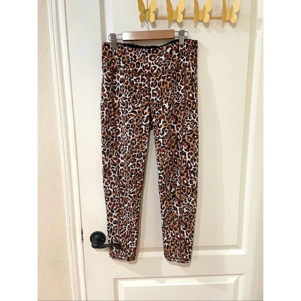 Lilly Pulitzer Luxletic® Weekender leggings in the 'My Favorite Spot Choc Onyx'